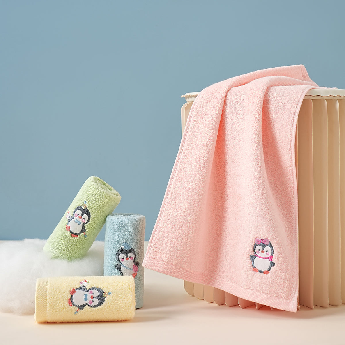Sweet Penguin embroidered towels - 甜心企鹅 - photo 1