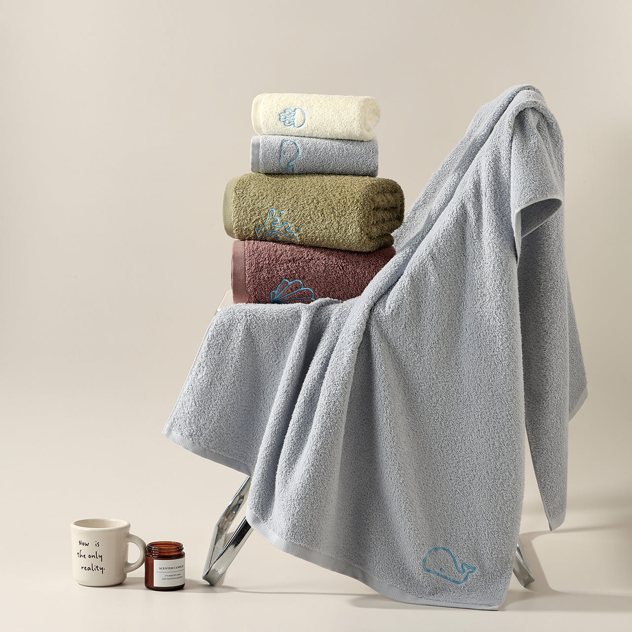 BYSEYEE Haiyang collection: towels with sea motifs