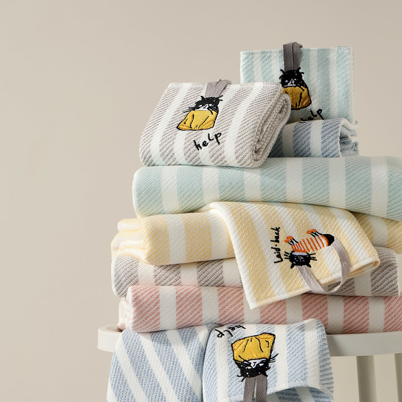 BYSEYEE Suixin Mao collection: striped towels with cat motifs